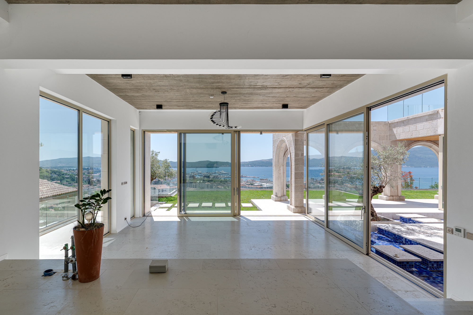 Image of Villa - 7 Bedrooms - 7 Bathrooms for Sale in Tivat-Tivat-Montenegro, Image 15